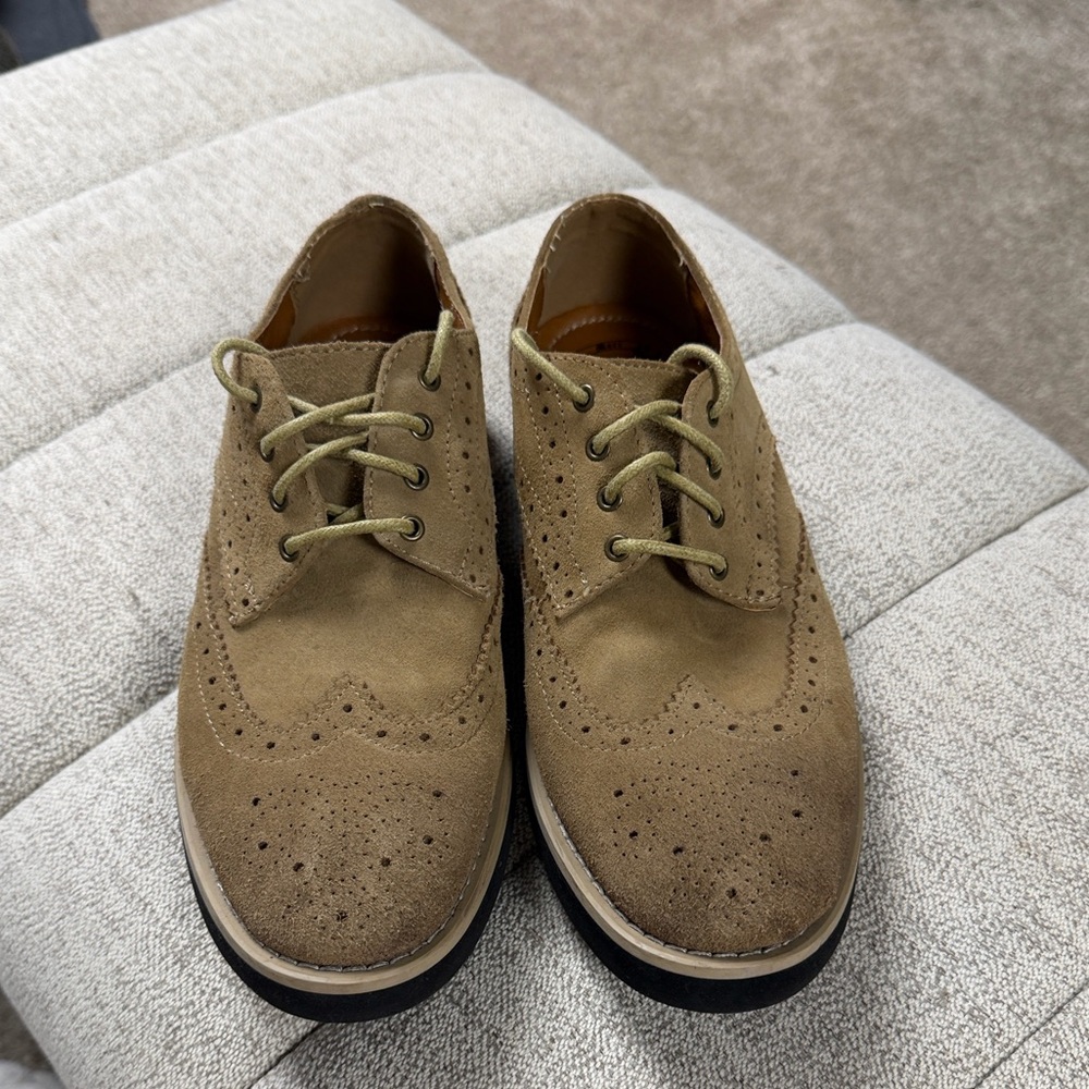 Marc Anthony men’s size 7 Suede Wingtip Oxford tan leather dress shoes
New